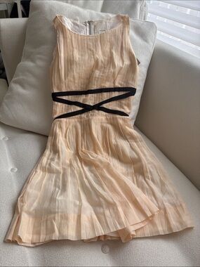 BAND OF OUTSIDERS Women peach dress with black tie size 0